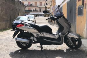 Yamaha X-Max 250