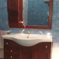 Mobile bagno e specchiera in legno