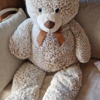 peluche di orso gigante