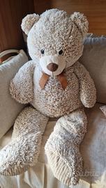 peluche di orso gigante