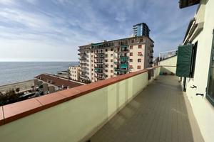 Appartamento di 142 m² con più di 5 locali a Follo