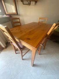 Tavolo e 4 sedie IKEA