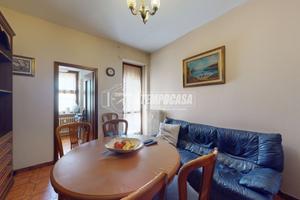 4 LOCALI ! AMPIA METRATURA! CENTRO PAESE!