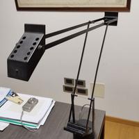 LAMPADA DA TAVOLO ARTEMIDE TIZIO