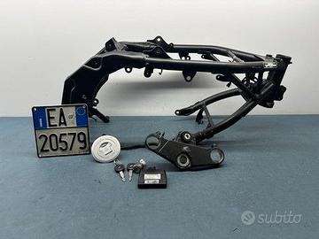 TELAIO CON DOCUMENTI CHIAVI HONDA CBR 500 R 2013