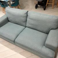 Divano 3 posti sfoderabile.