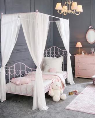 Letto a baldacchino