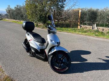 Peugeot Tweet 125 rs