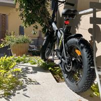 E bike con batteria ricaricabile