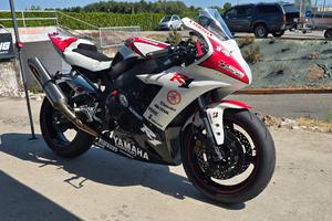 R1 pronto pista