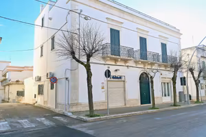 Immobile di 90 m² con 2 locali a Noci