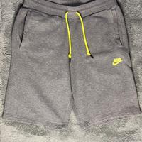 Pantaloncini Nike