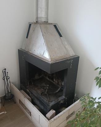 Inserto Caminetto Multifuoco a legna ventilato