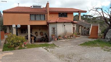 Bell.issi.ma villa "entra e leggi"