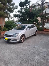 Opel Astra GTC 1.9 CDTI 120CV - 88kW