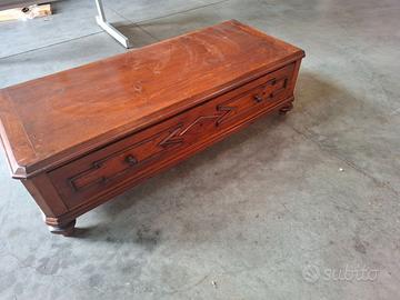 Cassapanca in legno