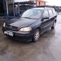 Opel astra sw 1400 benz 01 ricambi