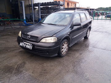 Opel astra sw 1400 benz 01 ricambi
