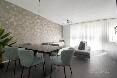 VILLA A SCHIERA CENTRALE A CARPI