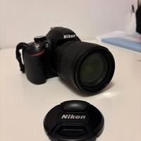 Nikon D3200 + Obiettivo 18-105mm con Accessori