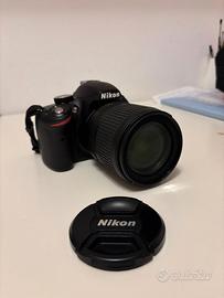 Nikon D3200 + Obiettivo 18-105mm con Accessori