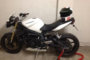 Triumph Street triple MY 2011 con 23.000 Km