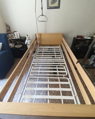 Letto ospedaliero elettrico a tre snodi