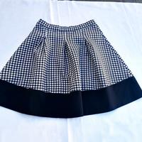 Gonna palloncino nera e bianca 8/10 anni.O.Marines