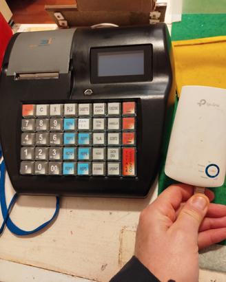 Registratore di cassa, con modem e cassetto