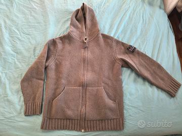 Maglione lana, jeans sigaretta, pantaloni lavoro