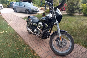 Harley Davidson dyna super glide custom club style