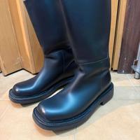 Stivali Prada in pelle nera 