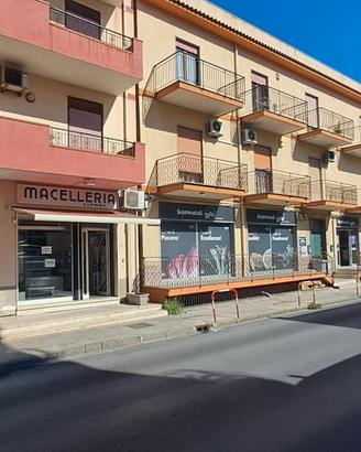 ROMETTA MAREA n.2 BOTTEGHE in zona servitissima