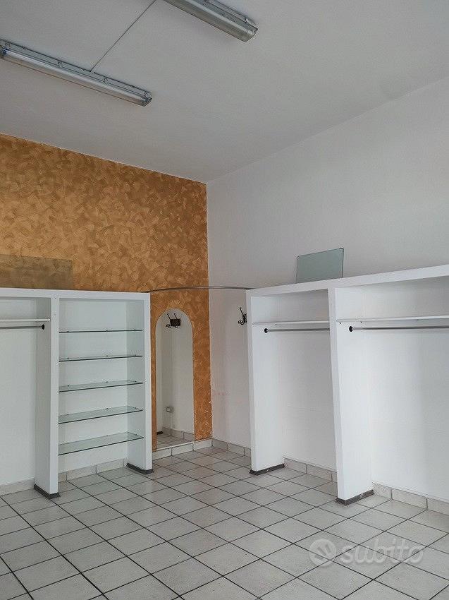 Locale commerciale zona stazione - Vista 4