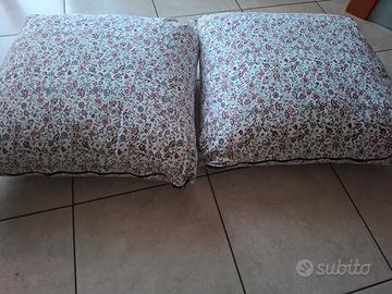 Cuscini testiera letto