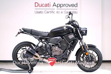 Yamaha XSR 700 + Akrapovic solo 6.214 km