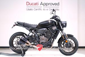 Yamaha XSR 700 + Akrapovic solo 6.214 km
