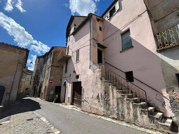 CASA SEMINDIPENDENTE A AMELIA