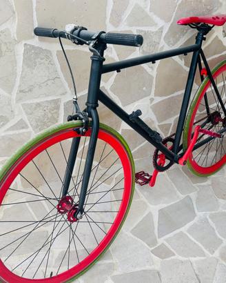 bicicletta scatto fisso