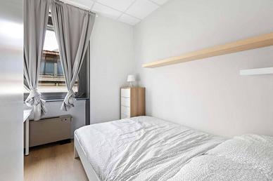 Stanza in appartamento di 176 m² a Milano