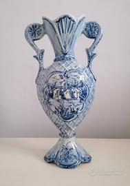 Vaso biansato in maiolica di Albisola 