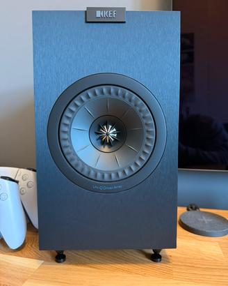 Kef q150