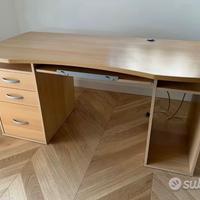 Scrivania + sedia
