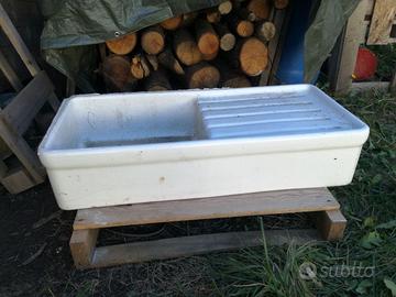 Lavello da cucina in ceramica