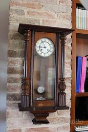 OROLOGIO a pendolo in legno, da parete + suoneria.