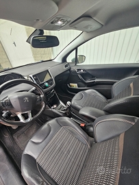 Peugeot 208 1.6 e-hdi 115cv