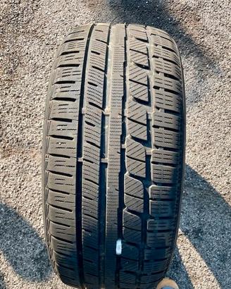 4 gomme invernali misura 235/50 ZR18