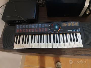 Pianola Yamaha PSR-76 anni 90