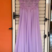 Vestito Elegante. Abito con corpetto lavorato …