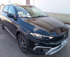 FIAT Tipo 1.0 turbo 100 CV Cross